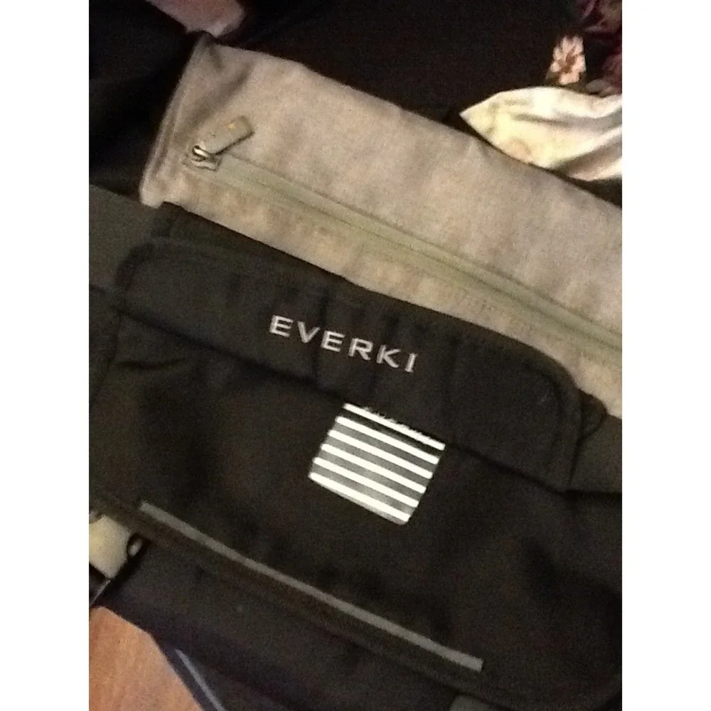 Everki ContemPRO Messenger Bag‎ Black Nylon Laptop Work Briefcase Travel Padded